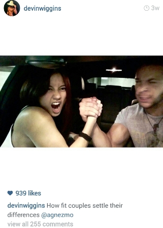 Netizen Riuh Komentari Selfie Mesra Agnez Mo & Devin